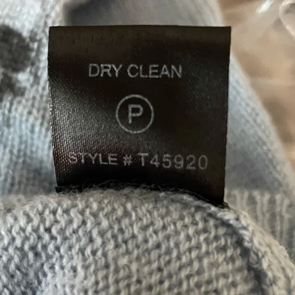 Skull Cashmere Mia V-Neck Skull Print Cashmere Sweater - Picture 8 of 8